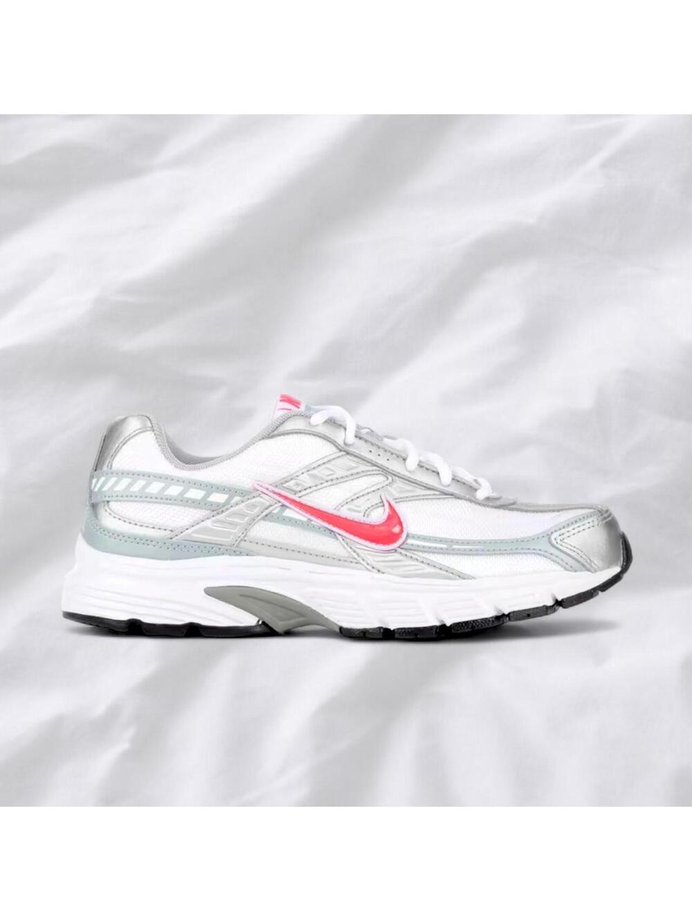 Nike vintage Y2K sneakers – brand new
